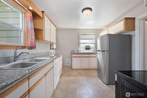 102 S 68th Street Tacoma WA 98408