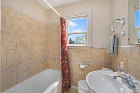 102 S 68th Street Tacoma WA 98408