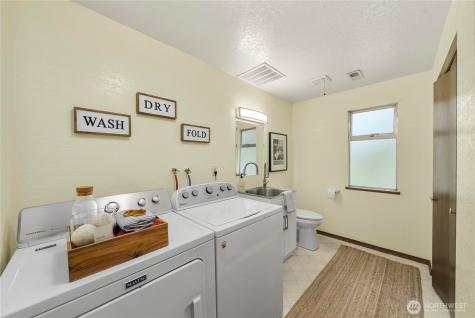 14608 SE 274th Street Kent WA 98042