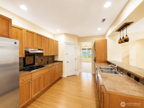 18542 97th Ave Court E Puyallup WA 98375