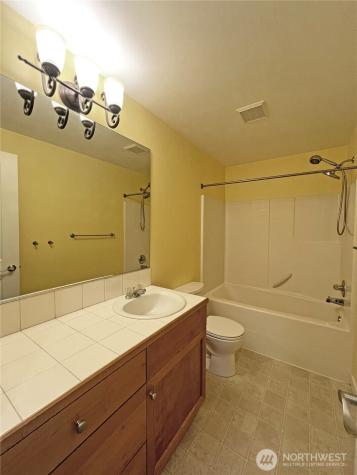 18542 97th Ave Court E Puyallup WA 98375