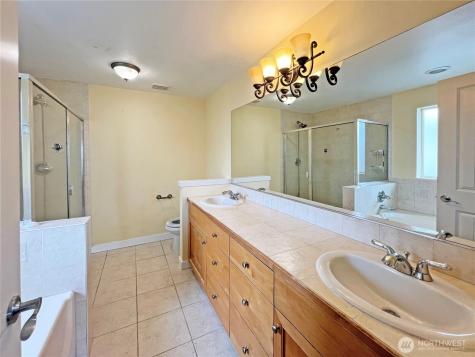 18542 97th Ave Court E Puyallup WA 98375