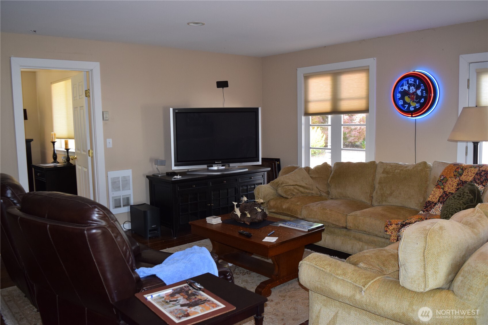 3538 Beach Drive E Port Orchard WA 98366