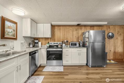 6904 NE 70th Street Vancouver WA 98661