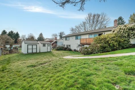 6904 NE 70th Street Vancouver WA 98661
