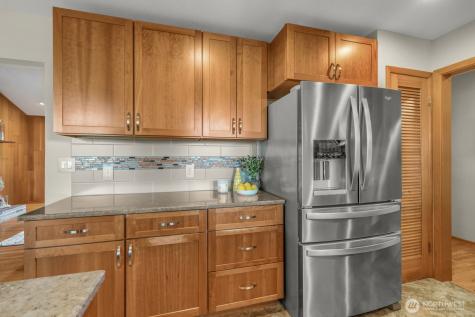 6904 NE 70th Street Vancouver WA 98661