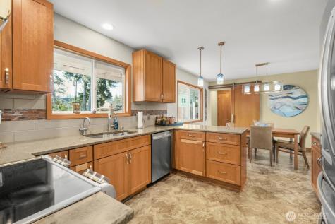 6904 NE 70th Street Vancouver WA 98661