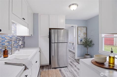 219 South Lane Tacoma WA 98404