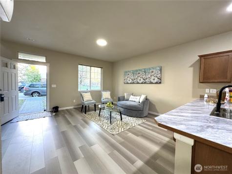 367 Graham Avenue NE Renton WA 98059