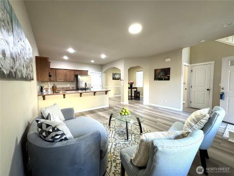 367 Graham Avenue NE Renton WA 98059