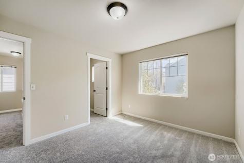367 Graham Avenue NE Renton WA 98059