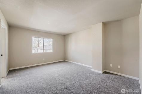367 Graham Avenue NE Renton WA 98059