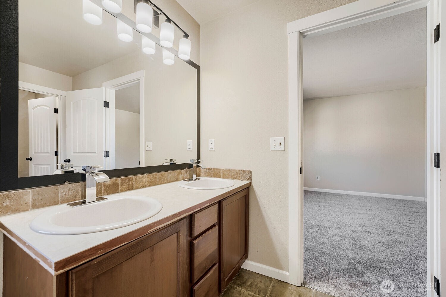 367 Graham Avenue NE Renton WA 98059