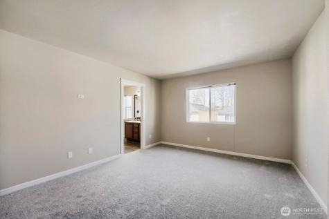 367 Graham Avenue NE Renton WA 98059