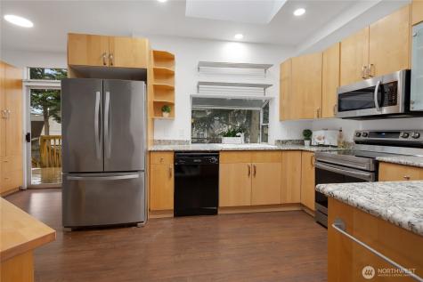 27027 190th Avenue SE Covington WA 98042