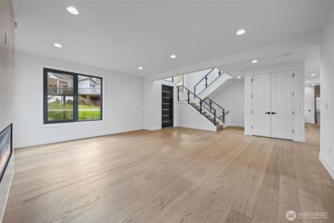 16036 SE 44th Court Bellevue WA 98006