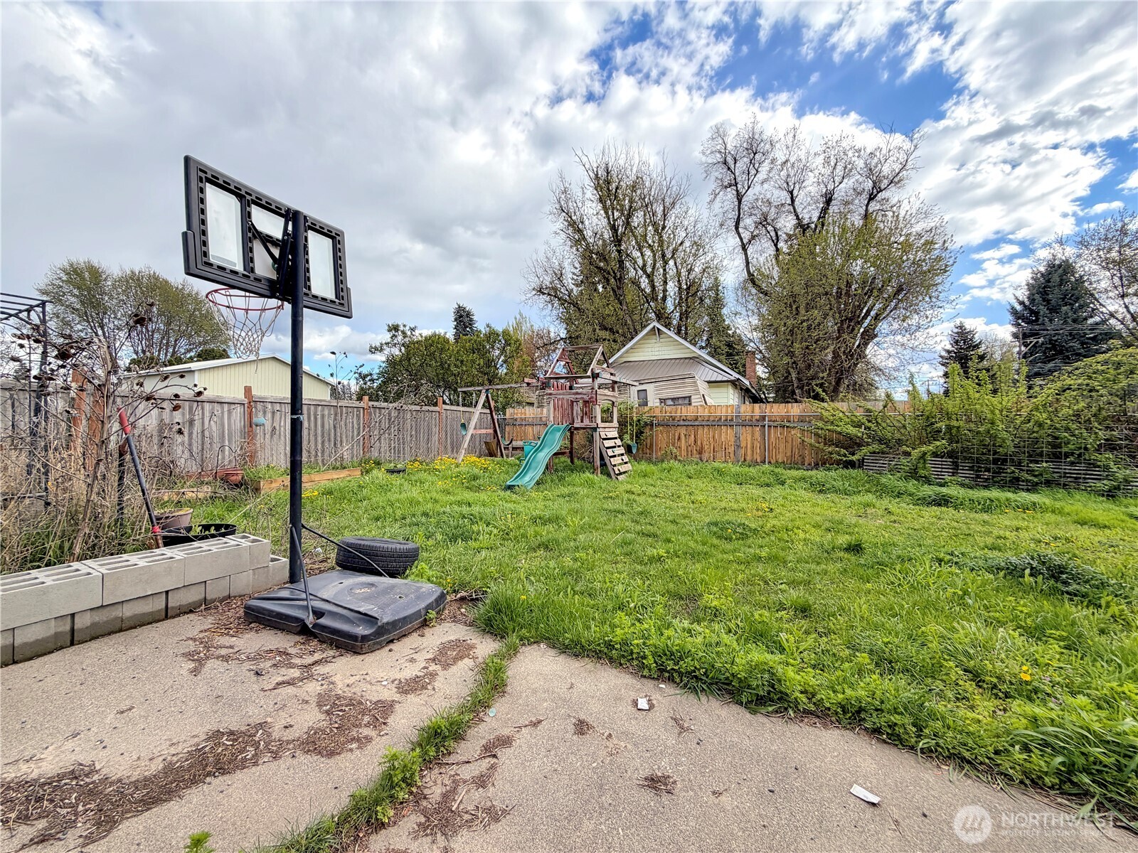 404 E Sixth Waitsburg WA 99361