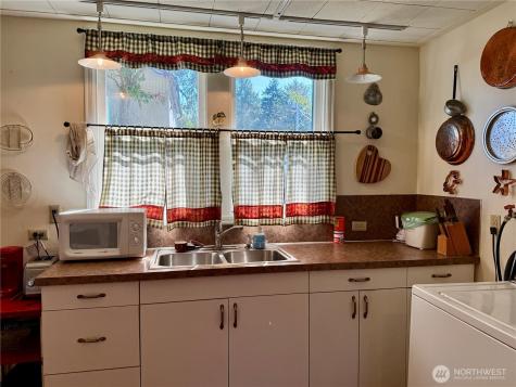 1512 270th Place Ocean Park WA 98640