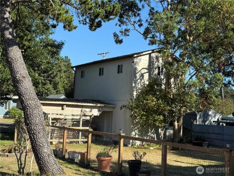 1512 270th Place Ocean Park WA 98640