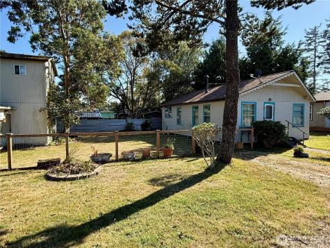 1512 270th Place Ocean Park WA 98640