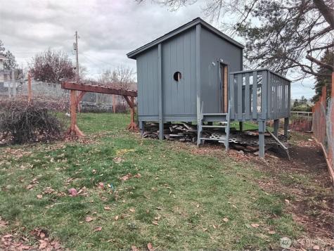 109 Antwine Avenue S Tonasket WA 98855