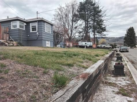 109 Antwine Avenue S Tonasket WA 98855