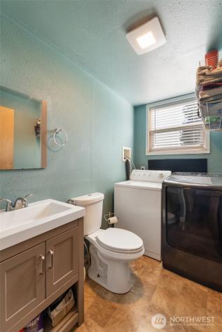 515 Van Trump Avenue NW Yelm WA 98597