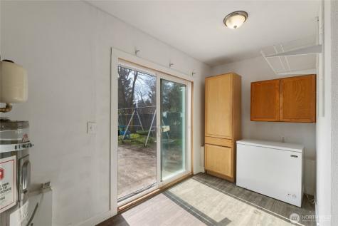 515 Van Trump Avenue NW Yelm WA 98597