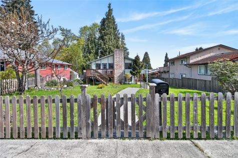313 W 14th Street Port Angeles WA 98362
