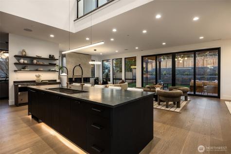 5808 Lakeview Drive Kirkland WA 98033