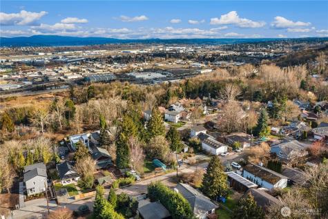 7324 7th Place SW Seattle WA 98106