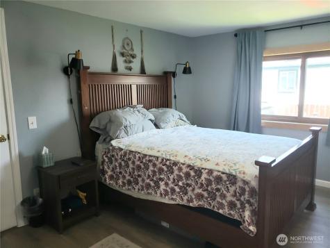 1936 Pine Cone Avenue Enumclaw WA 98022