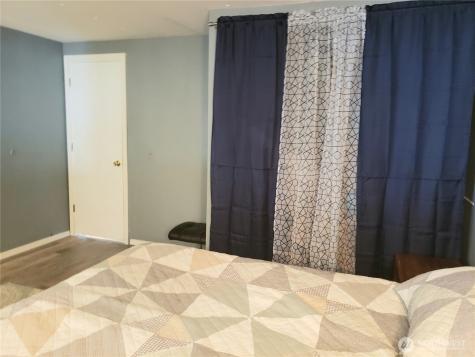 1936 Pine Cone Avenue Enumclaw WA 98022