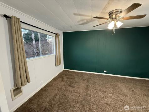 1132 Fowler Street Raymond WA 98577