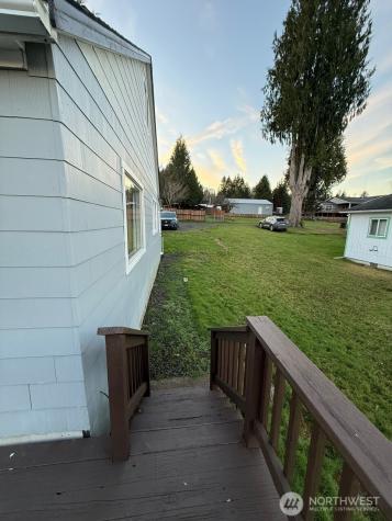1132 Fowler Street Raymond WA 98577