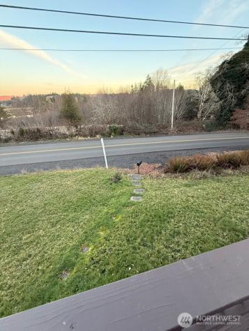 1132 Fowler Street Raymond WA 98577