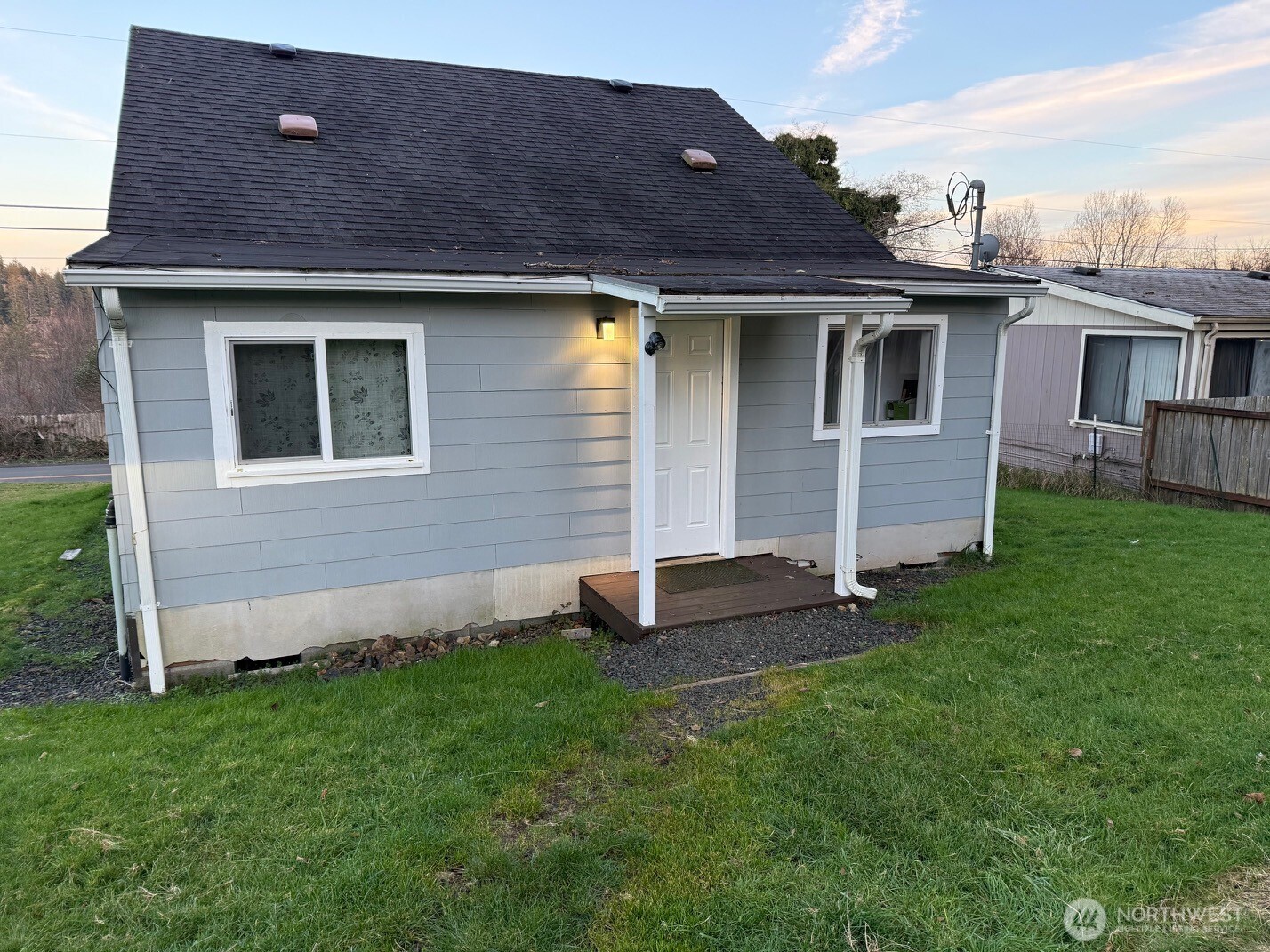 1132 Fowler Street Raymond WA 98577