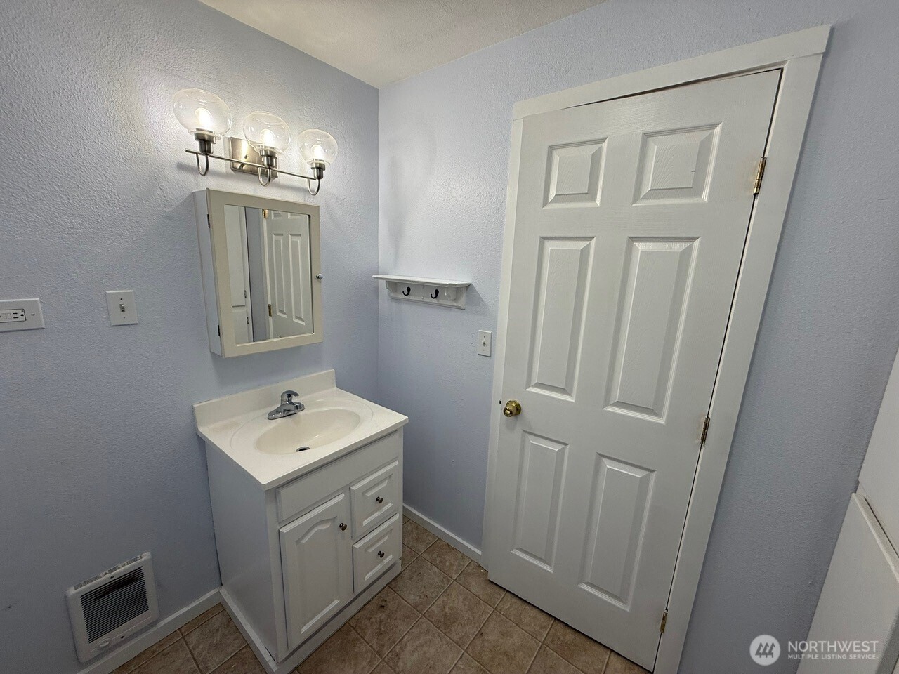 1132 Fowler Street Raymond WA 98577