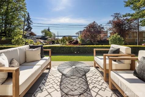 6504 103rd Avenue NE Kirkland WA 98033