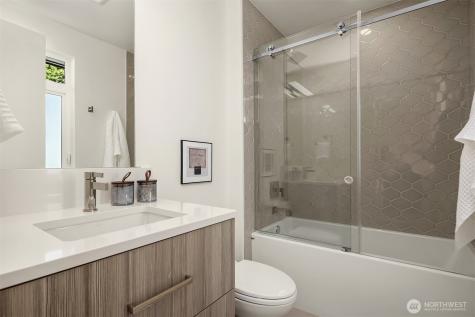 6504 103rd Avenue NE Kirkland WA 98033