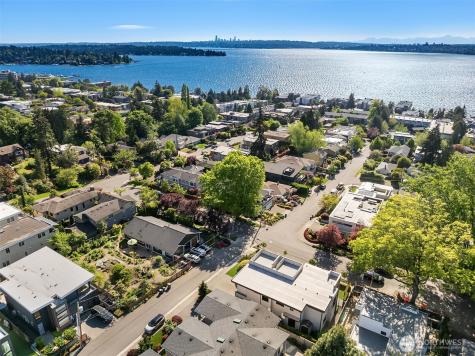 6504 103rd Avenue NE Kirkland WA 98033
