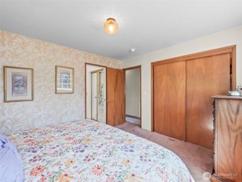 5523 53rd Street W University Place WA 98467