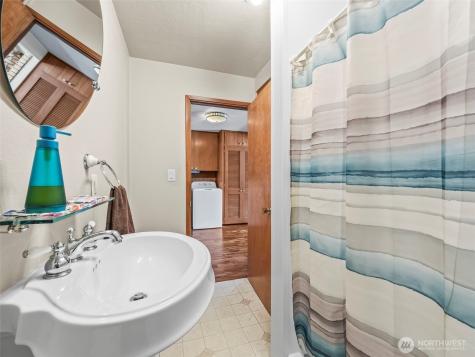 5523 53rd Street W University Place WA 98467