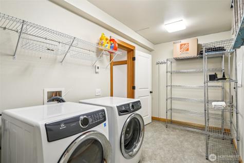1939 10th Avenue W Seattle WA 98119