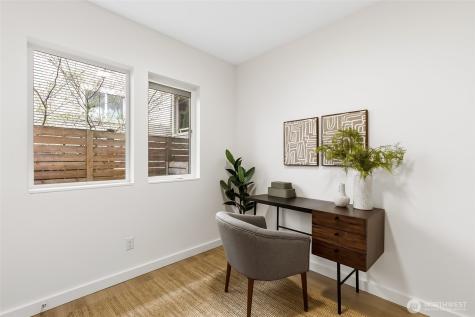 12524 15th Avenue NE Seattle WA 98125