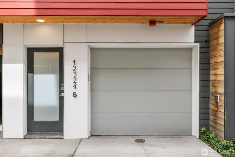 12524 15th Avenue NE Seattle WA 98125