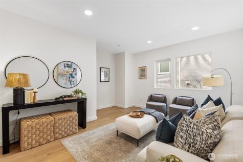 12524 15th Avenue NE Seattle WA 98125
