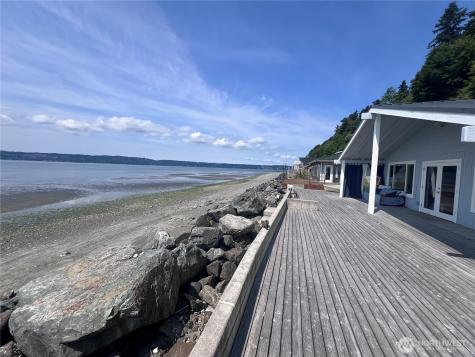 27 S Beach Drive Hat Island WA 98206
