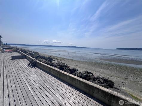 27 S Beach Drive Hat Island WA 98206