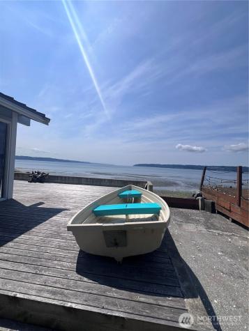 27 S Beach Drive Hat Island WA 98206